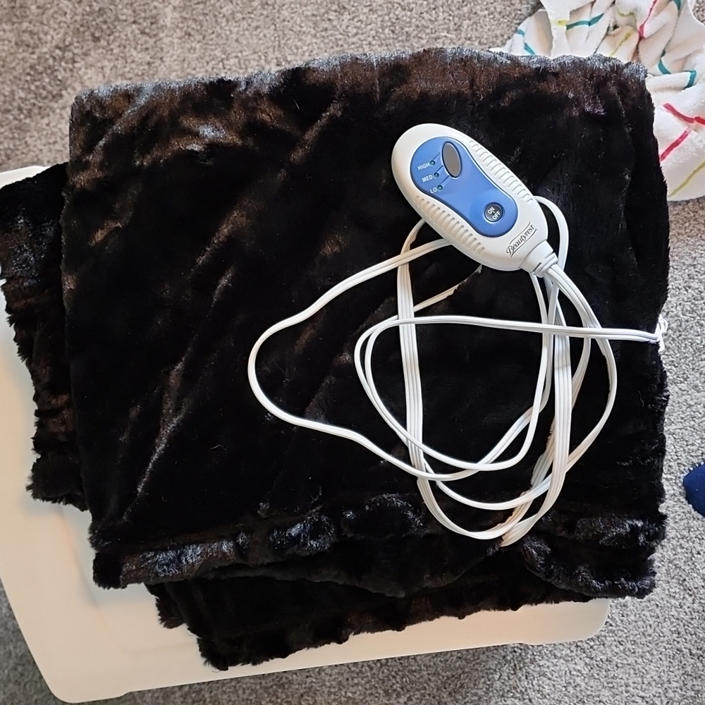 Beautyrest Heated Throw